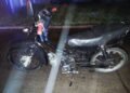 Un joven fue demorado tras una persecución policial y secuestraron una motocicleta