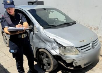 Secuestraron un automóvil involucrado en un accidente de tránsito por el que dos personas resultaron heridas