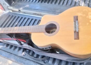 Recuperaron una guitarra que había sido robada del interior de un vehículo estacionado en el barrio Ciudad Jardín