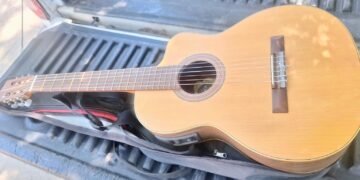 Recuperaron una guitarra que había sido robada del interior de un vehículo estacionado en el barrio Ciudad Jardín